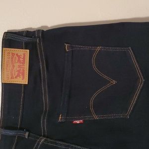 Women's Levi"s dark wash mid rise skinny jeans size 8s